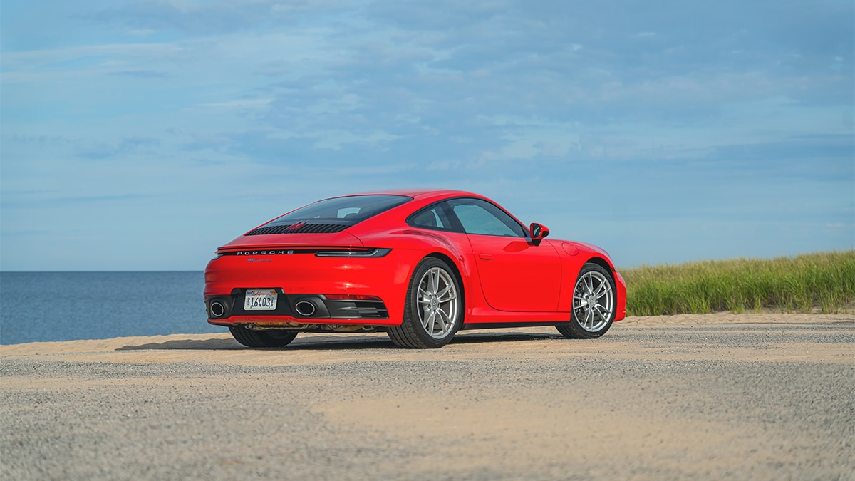 Classic Silhouette: the 2024 Porsche 911 Carrera.
