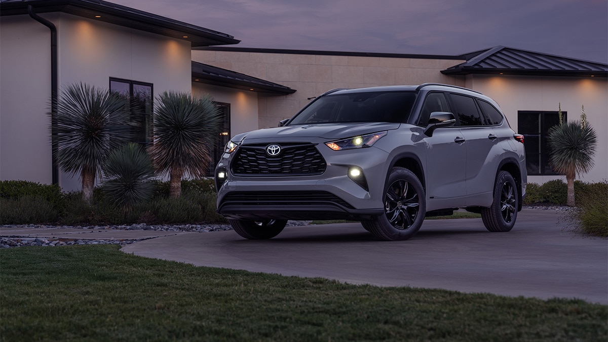 2024 Toyota Highlander Hybrid Choosing the Right Trim Autotrader