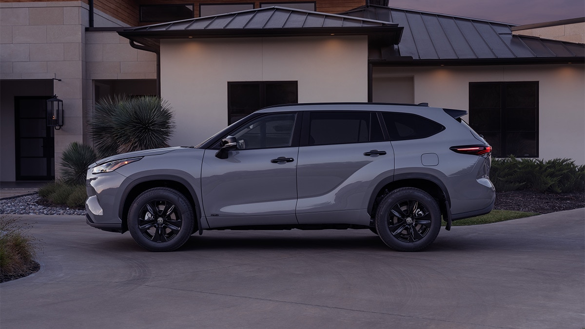 2024 Toyota Highlander Hybrid Choosing the Right Trim Autotrader
