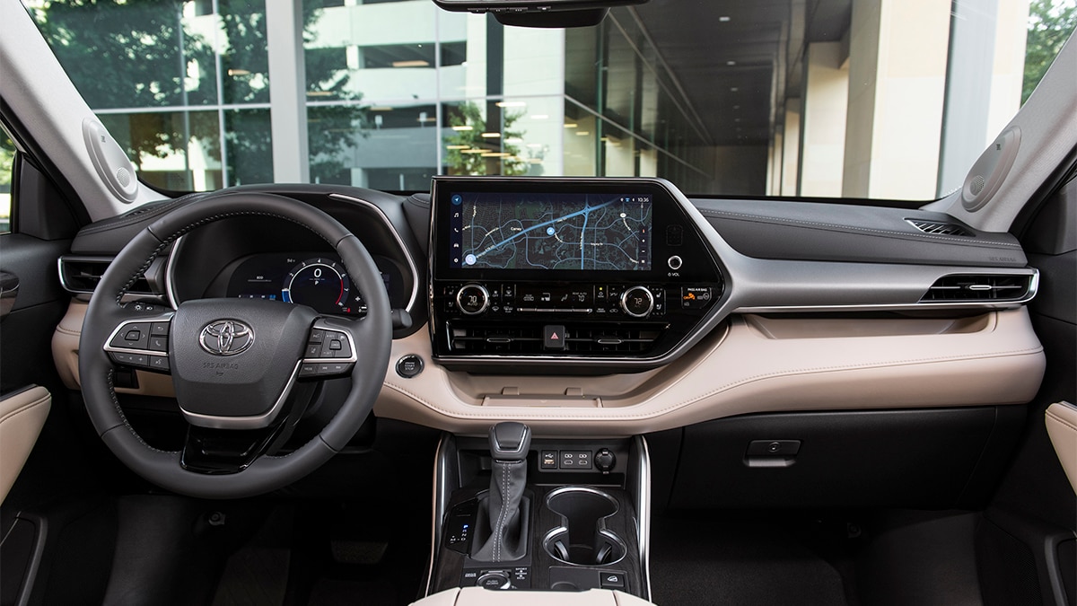 The 2024 Toyota Highlander Limited gets a 12.3-inch digital instrument cluster and a 12.3-inch infotainment touchscreen. 
