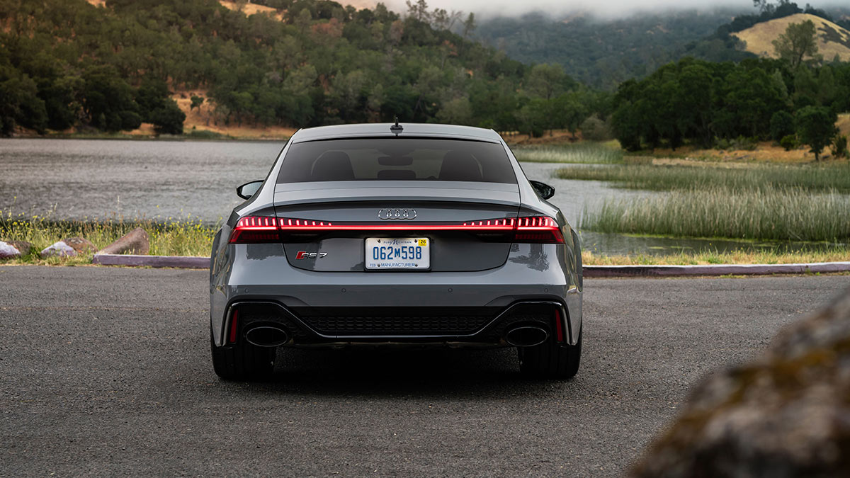The 2024 Audi RS 7 boasts dynamic all-wheel steering, an RS adaptive air suspension, and a sport rear differential. 