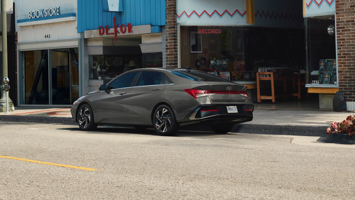 2024 Hyundai Elantra Hybrid Choosing the Right Trim Autotrader