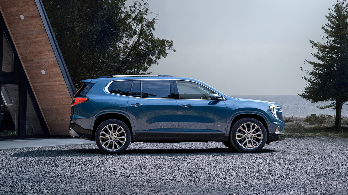 2024 GMC Acadia Denali