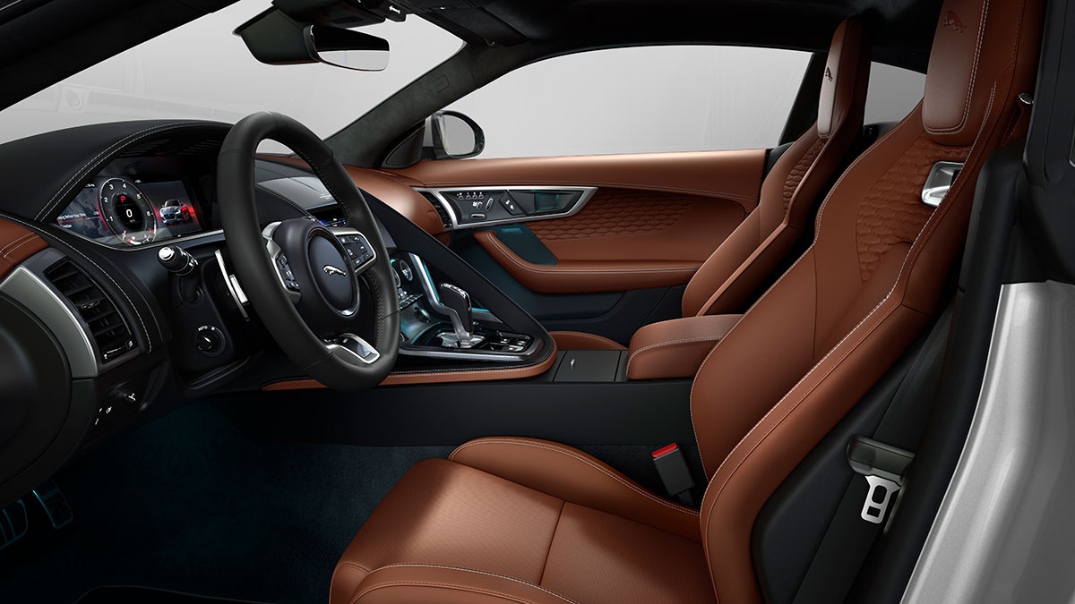 The F-Type cockpit: modern, but with a respect for tradition.