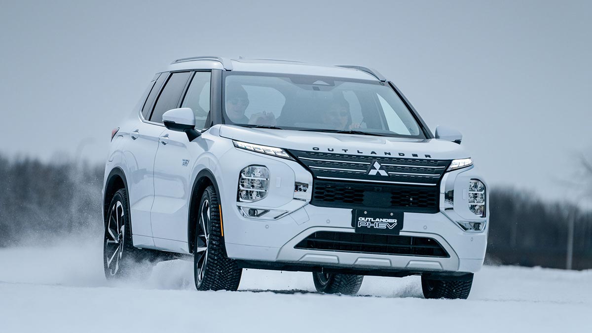 Mitsubishi outlander on sale phev snow