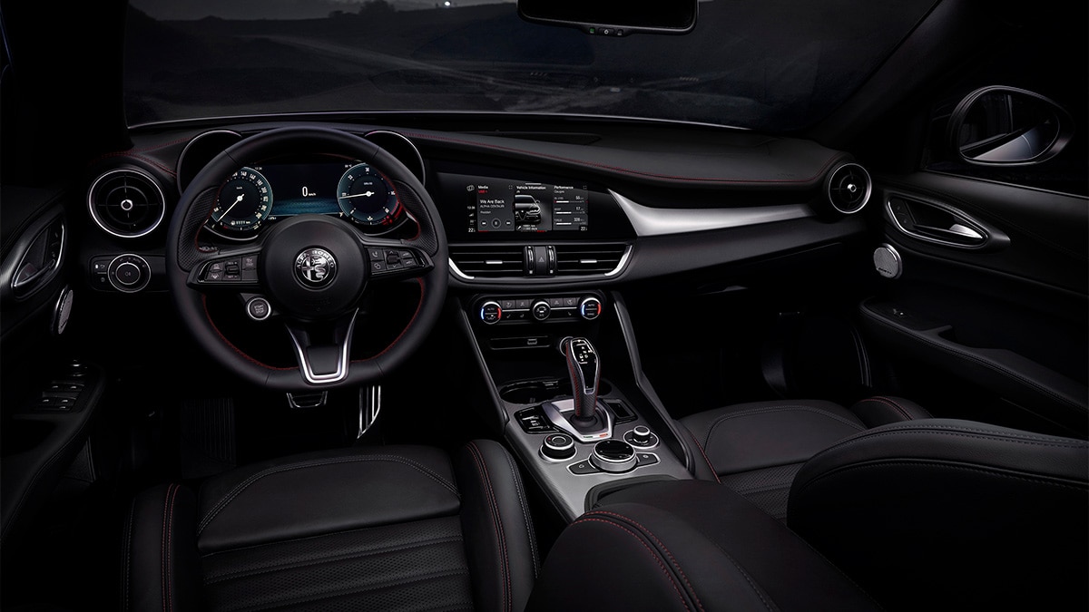 2024 Alfa Romeo Giulia Competizione 