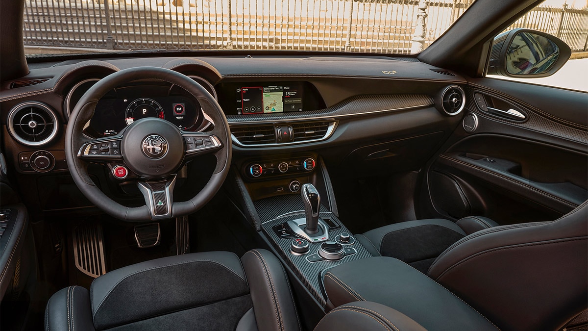 2024 Alfa Romeo Stelvio Quadrifoglio 