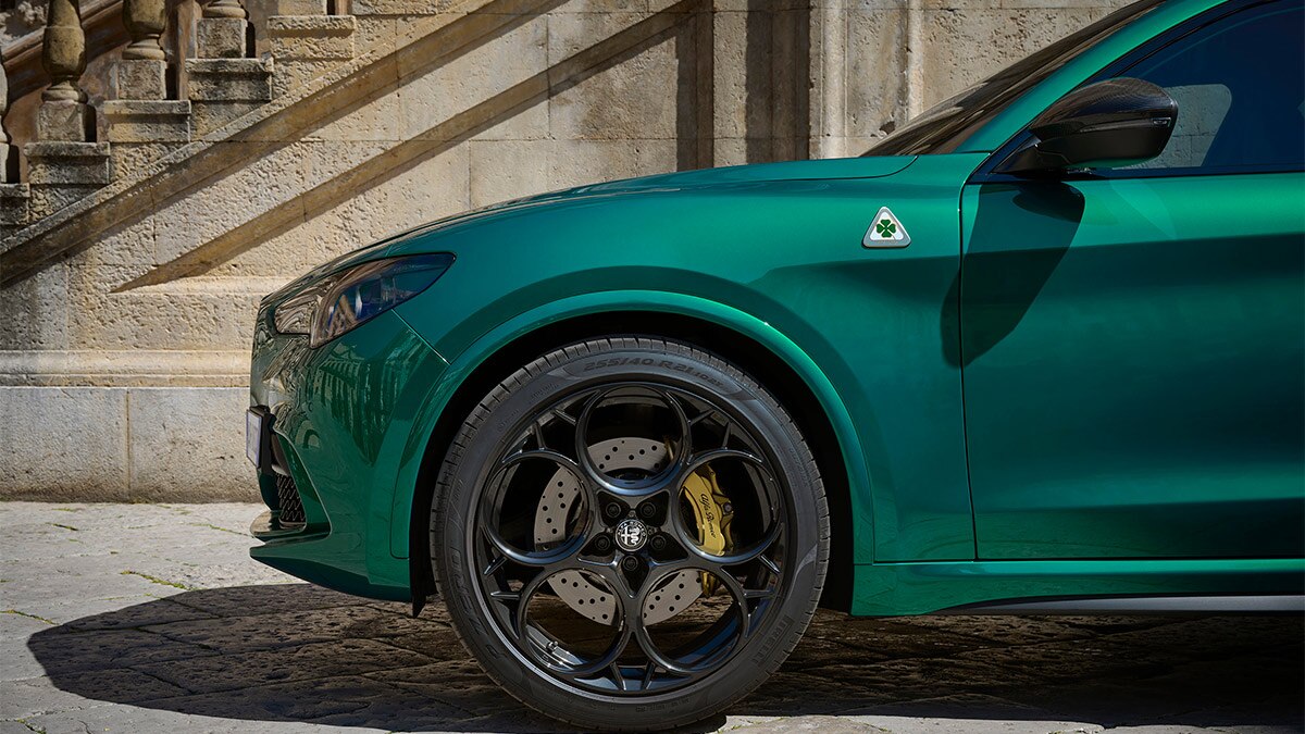 2024 Alfa Romeo Stelvio Quadrifoglio