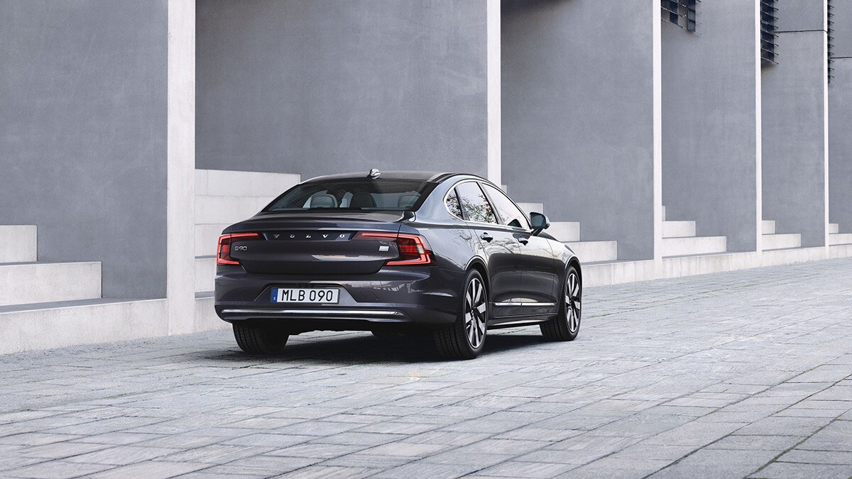 2024 Volvo S90 Choosing the Right Trim Autotrader