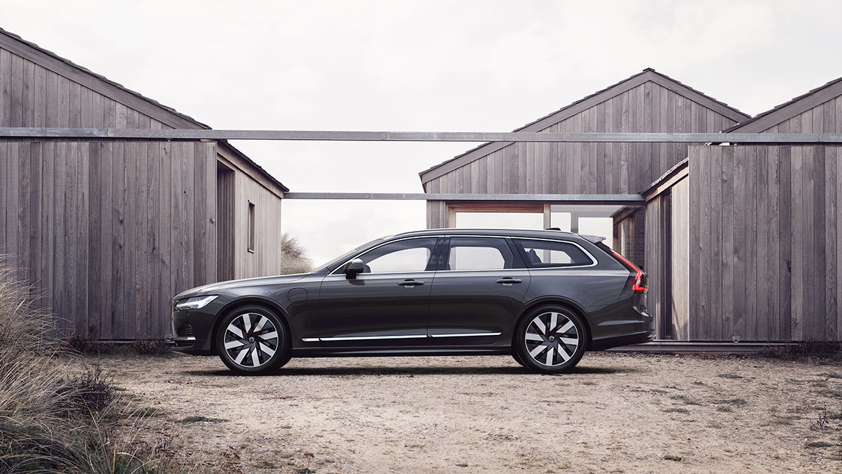 2024 Volvo V90 Cross Country Trim Levels Jaine Lilllie