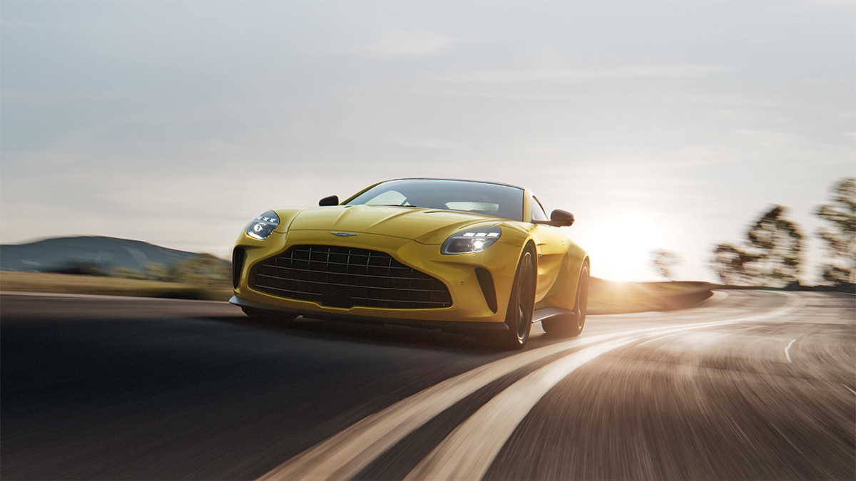 2025 Aston Martin Vantage Gets a New Face and a LOT More Power