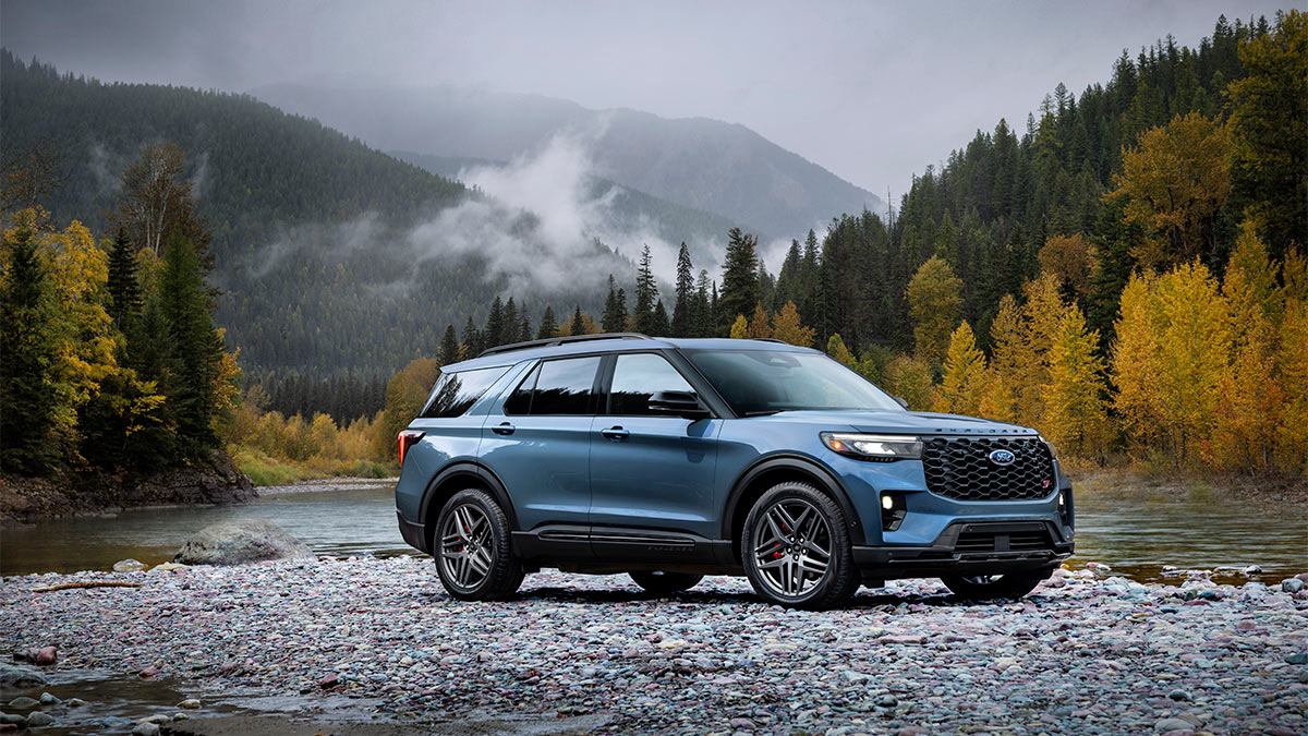 2025 Ford Explorer Gets an Updated Face and a Better Cabin Autotrader