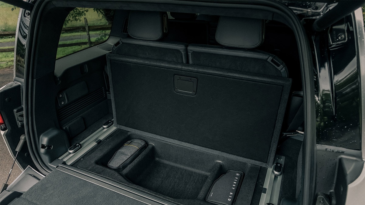 2024-rivian-r1s-open-trunk