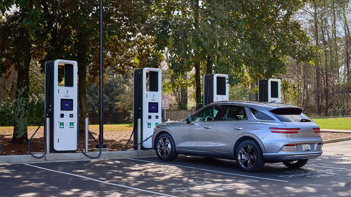 2024 Genesis Electrified GV70