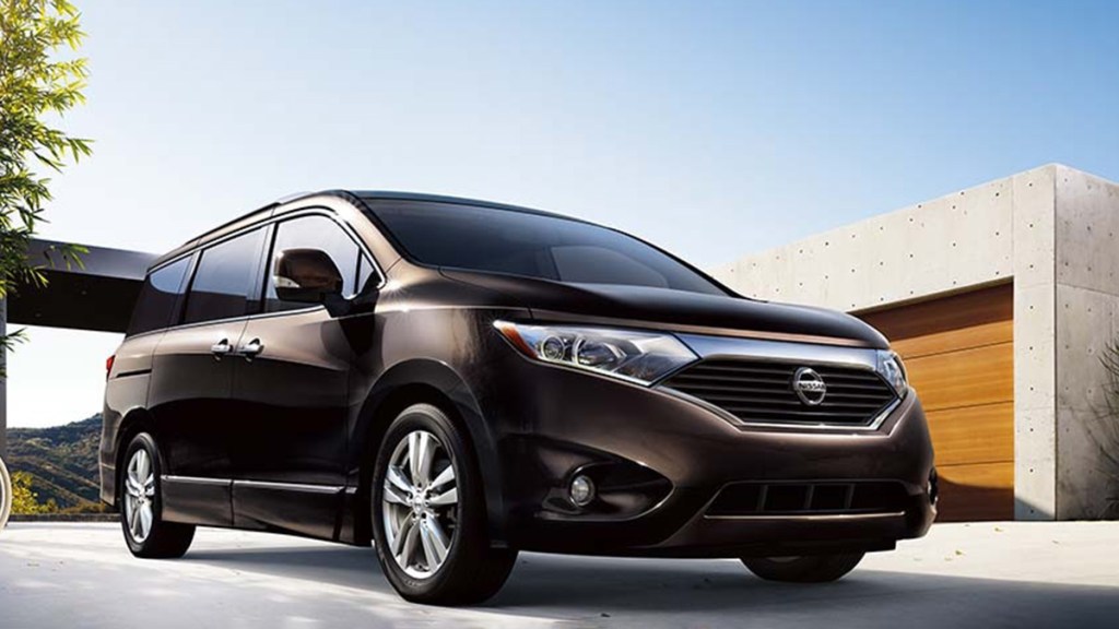 2016 Nissan Quest in black