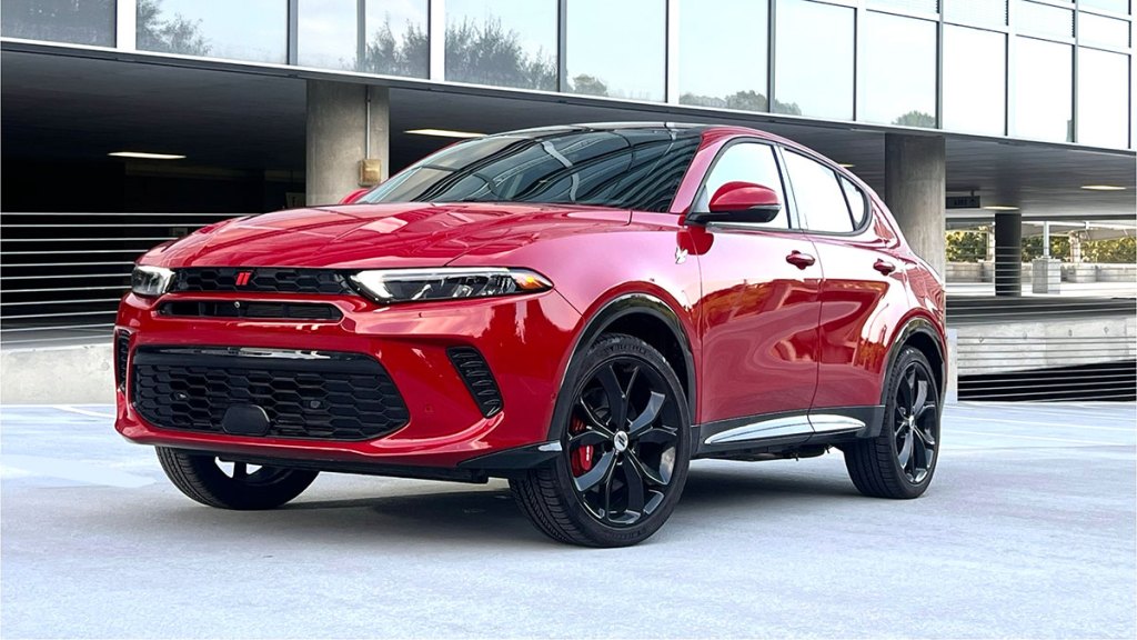 2024 Dodge Hornet in red.