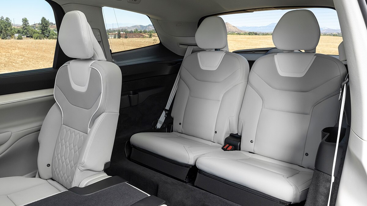 2025 Volvo EX90