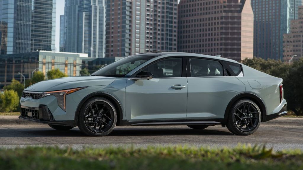 2025 Kia K4