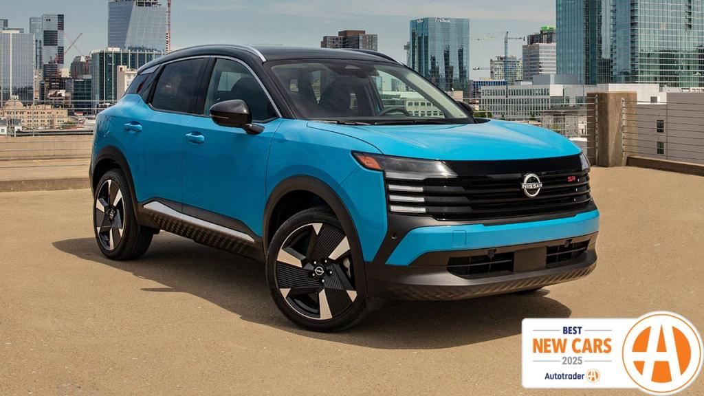 2025 Nissan Kicks in blue.