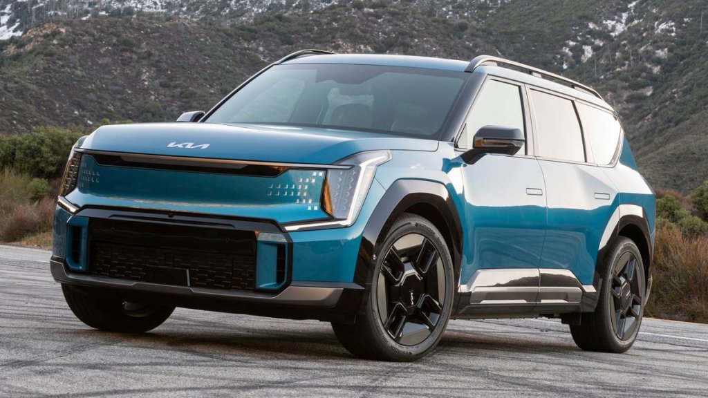 2025 Kia EV9 in blue.