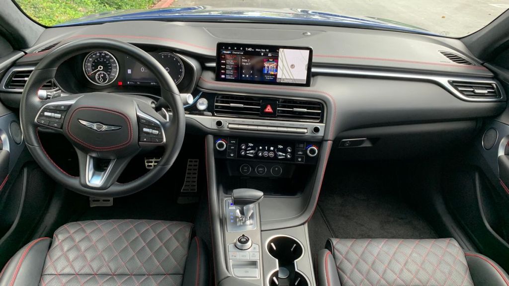 2025 Genesis G70 interior