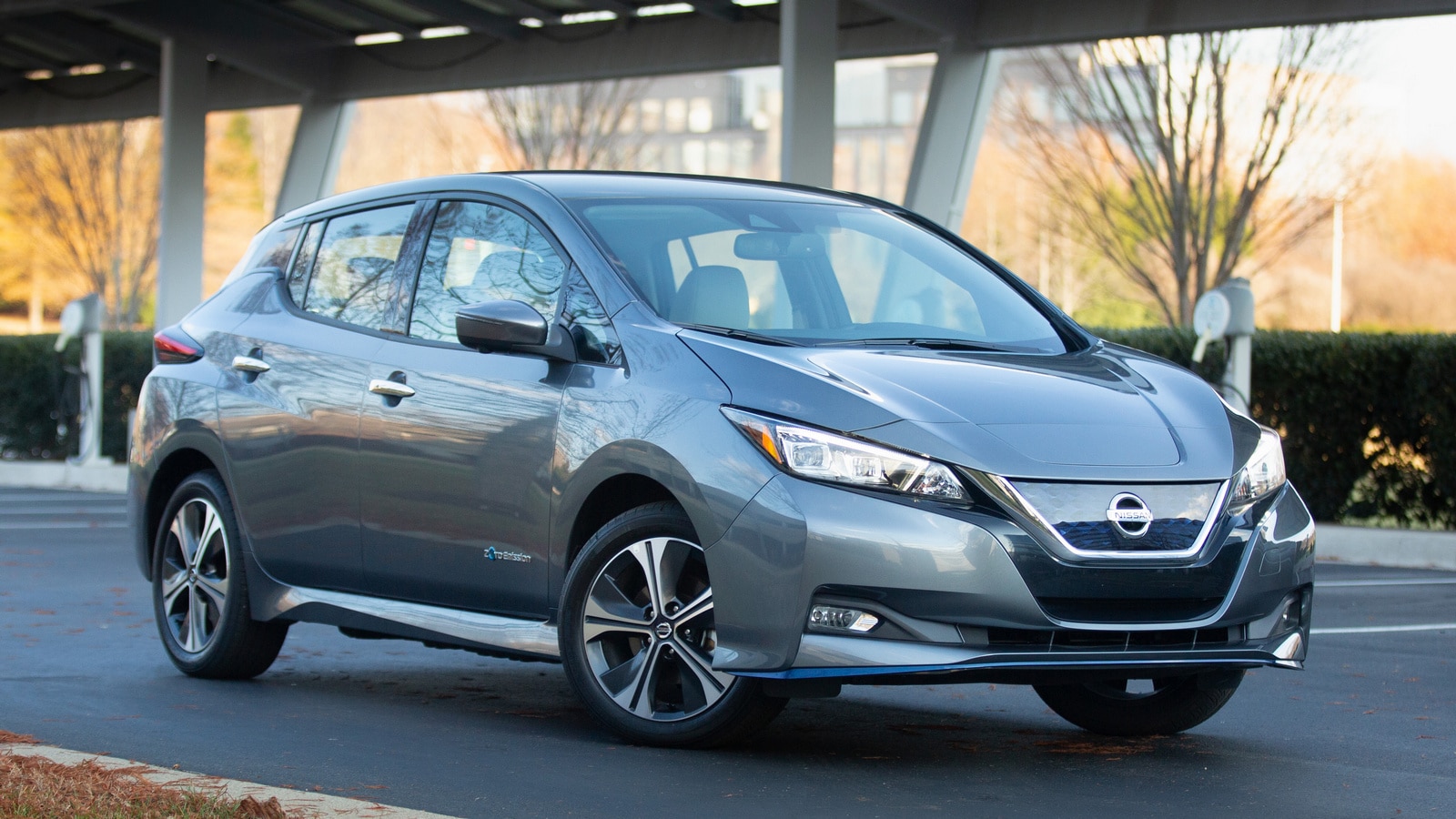 OG-2021-nissan-leaf-grey-front-3qtr-16×9-1-jpg