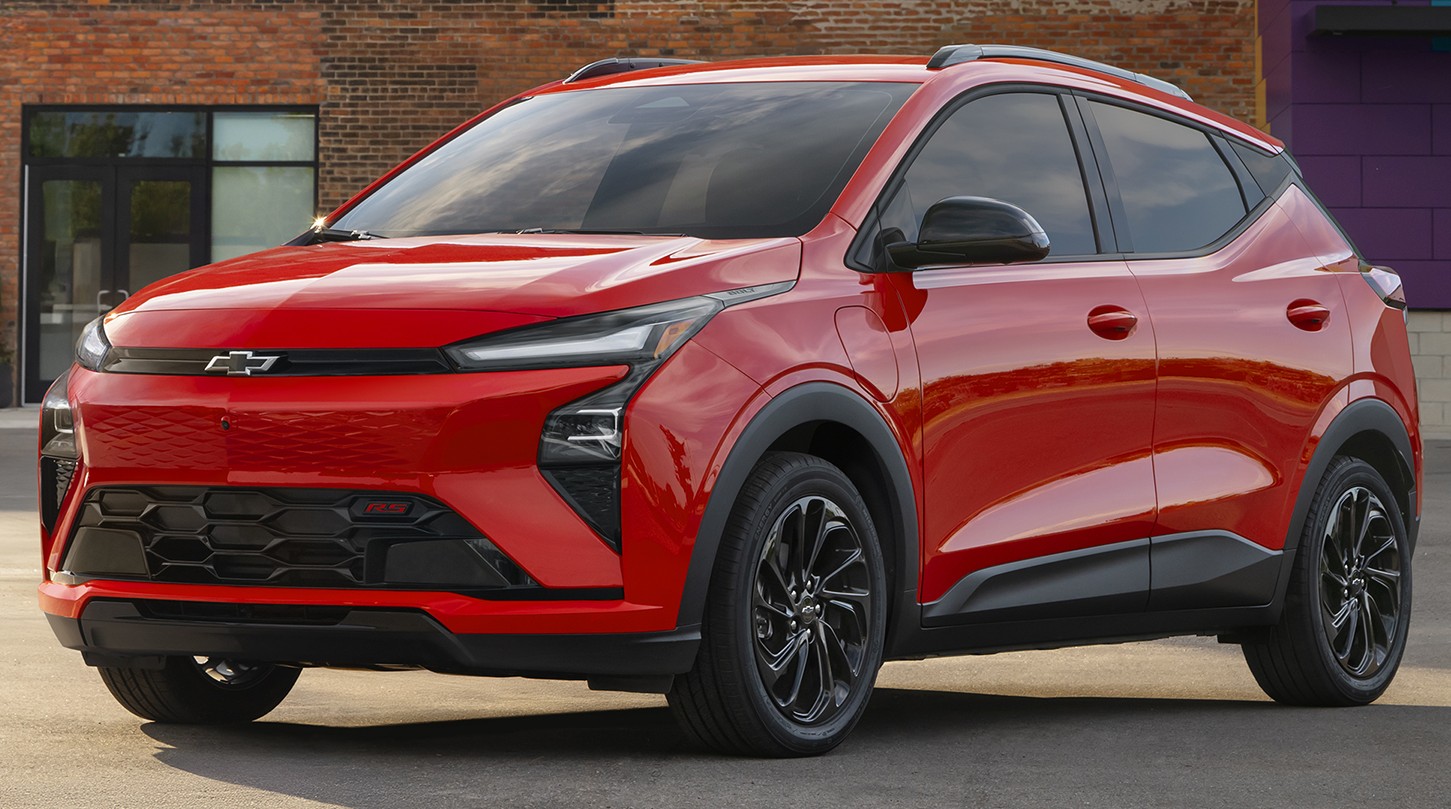 Front 3/4 view of Bolt RS in Habanero Orange